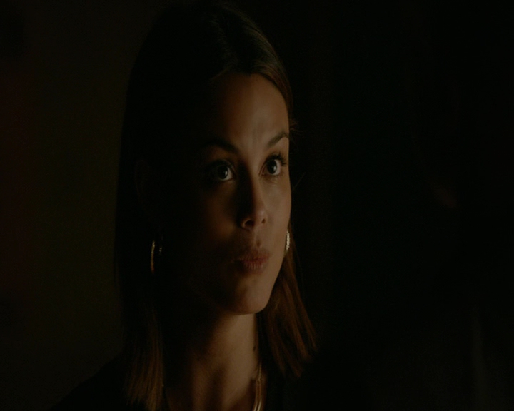 VampireDiaries-dot-nl_VampireDiaries-8x06DetouredOnSomeRandomBackwoodsPathToHell1631.jpg