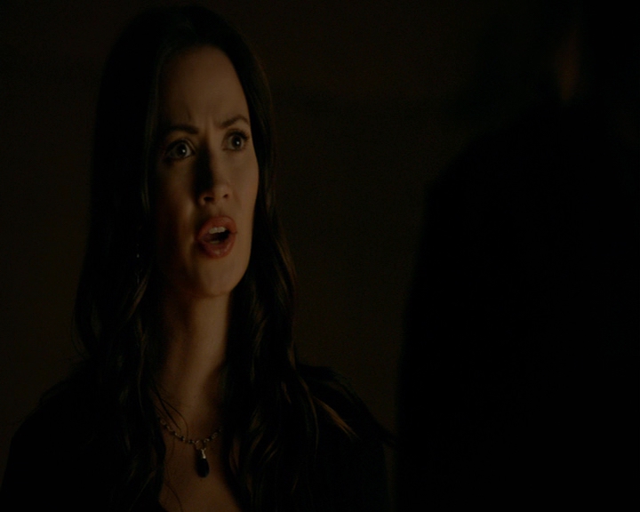 VampireDiaries-dot-nl_VampireDiaries-8x06DetouredOnSomeRandomBackwoodsPathToHell1632.jpg