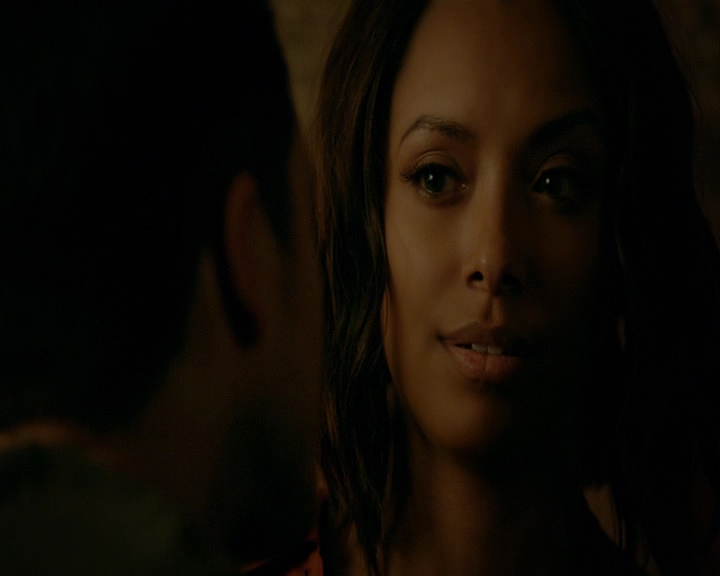 VampireDiaries-dot-nl_VampireDiaries-8x06DetouredOnSomeRandomBackwoodsPathToHell1739.jpg