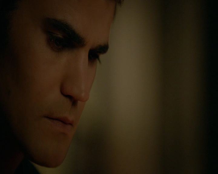 VampireDiaries-dot-nl_VampireDiaries-8x06DetouredOnSomeRandomBackwoodsPathToHell1952.jpg