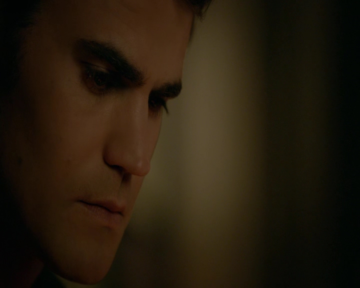 VampireDiaries-dot-nl_VampireDiaries-8x06DetouredOnSomeRandomBackwoodsPathToHell1953.jpg