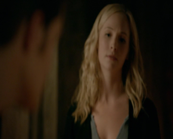 VampireDiaries-dot-nl_VampireDiaries-8x06DetouredOnSomeRandomBackwoodsPathToHell1958.jpg