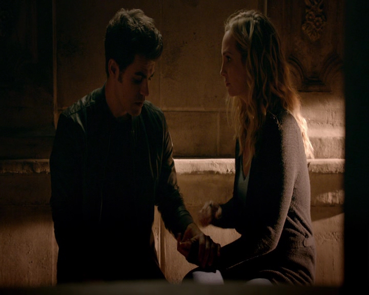 VampireDiaries-dot-nl_VampireDiaries-8x06DetouredOnSomeRandomBackwoodsPathToHell2007.jpg