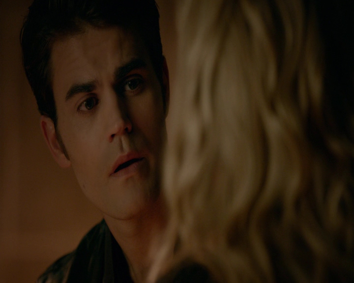 VampireDiaries-dot-nl_VampireDiaries-8x06DetouredOnSomeRandomBackwoodsPathToHell2029.jpg