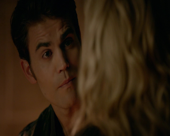 VampireDiaries-dot-nl_VampireDiaries-8x06DetouredOnSomeRandomBackwoodsPathToHell2031.jpg