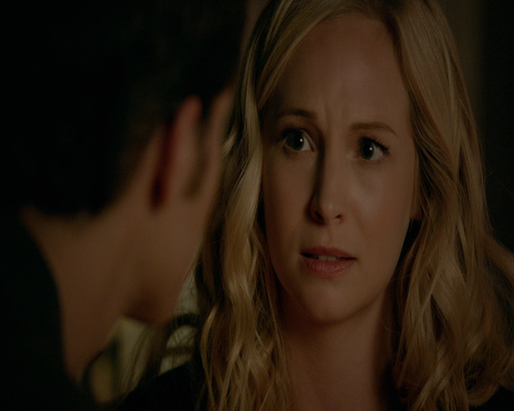 VampireDiaries-dot-nl_VampireDiaries-8x06DetouredOnSomeRandomBackwoodsPathToHell2033.jpg