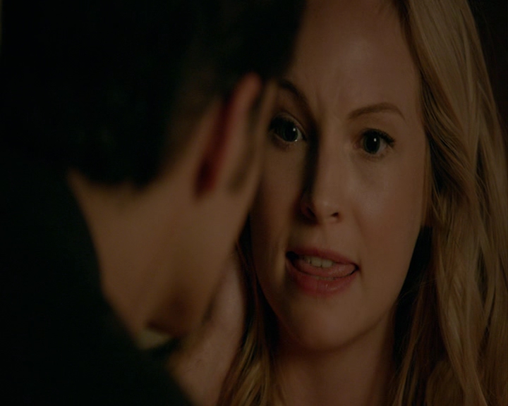 VampireDiaries-dot-nl_VampireDiaries-8x06DetouredOnSomeRandomBackwoodsPathToHell2058.jpg