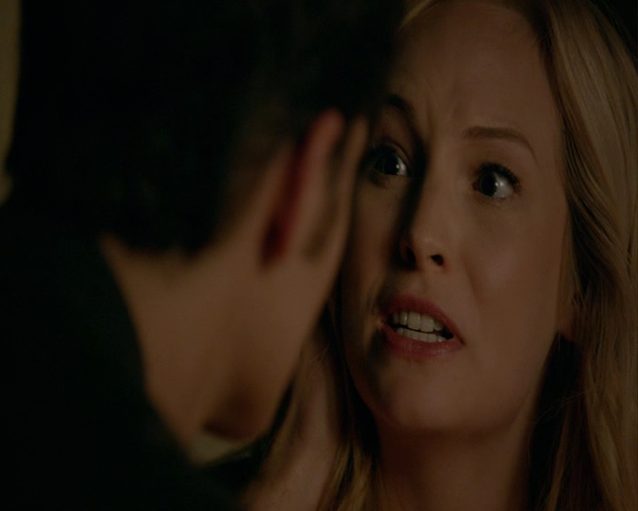 VampireDiaries-dot-nl_VampireDiaries-8x06DetouredOnSomeRandomBackwoodsPathToHell2061.jpg