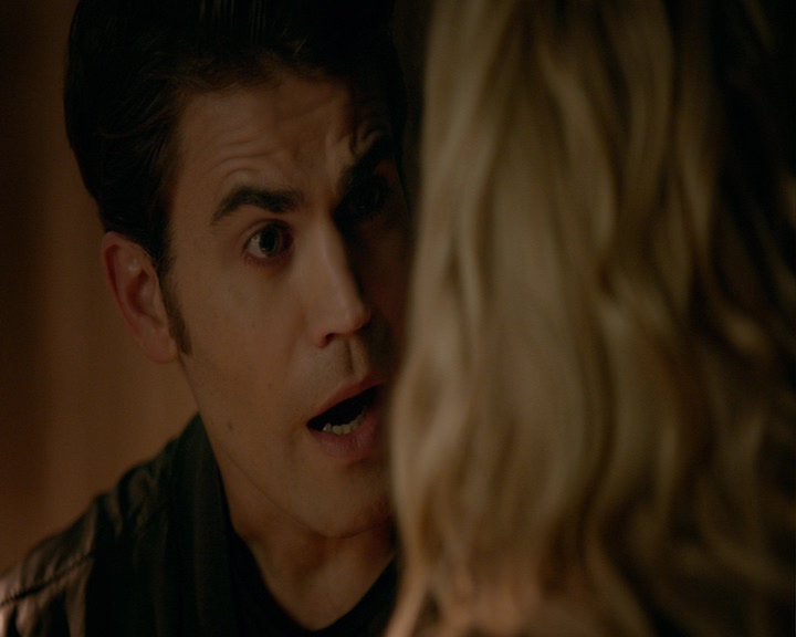 VampireDiaries-dot-nl_VampireDiaries-8x06DetouredOnSomeRandomBackwoodsPathToHell2065.jpg