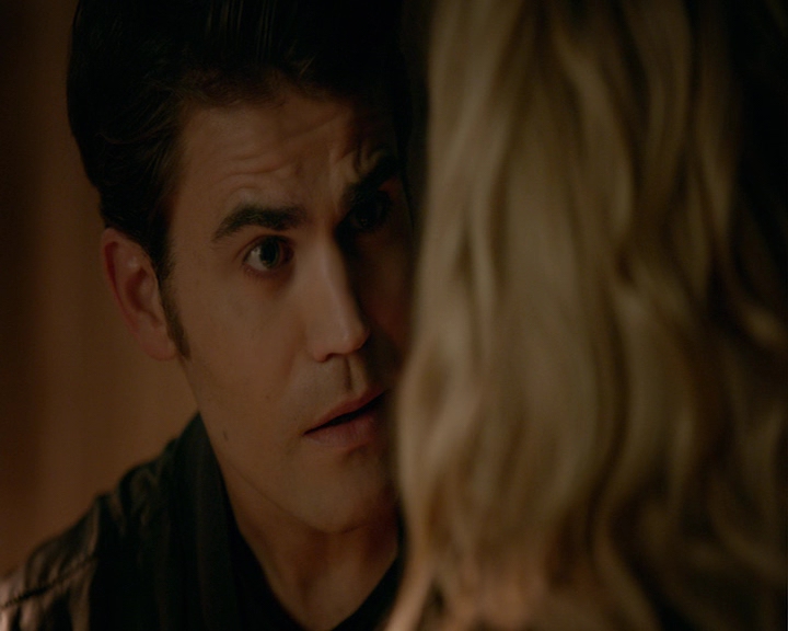 VampireDiaries-dot-nl_VampireDiaries-8x06DetouredOnSomeRandomBackwoodsPathToHell2066.jpg