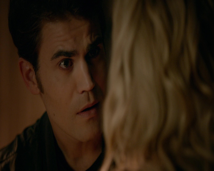 VampireDiaries-dot-nl_VampireDiaries-8x06DetouredOnSomeRandomBackwoodsPathToHell2068.jpg