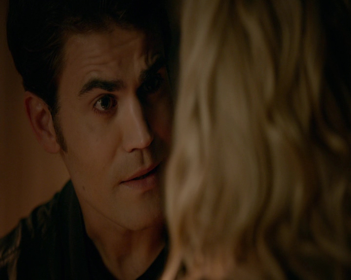 VampireDiaries-dot-nl_VampireDiaries-8x06DetouredOnSomeRandomBackwoodsPathToHell2069.jpg