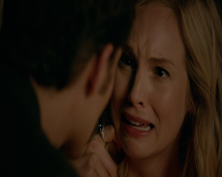 VampireDiaries-dot-nl_VampireDiaries-8x06DetouredOnSomeRandomBackwoodsPathToHell2072.jpg