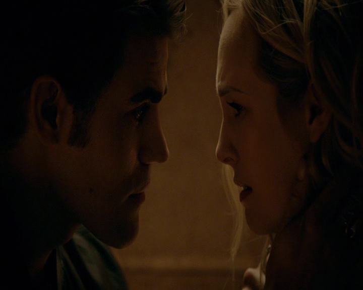 VampireDiaries-dot-nl_VampireDiaries-8x06DetouredOnSomeRandomBackwoodsPathToHell2081.jpg