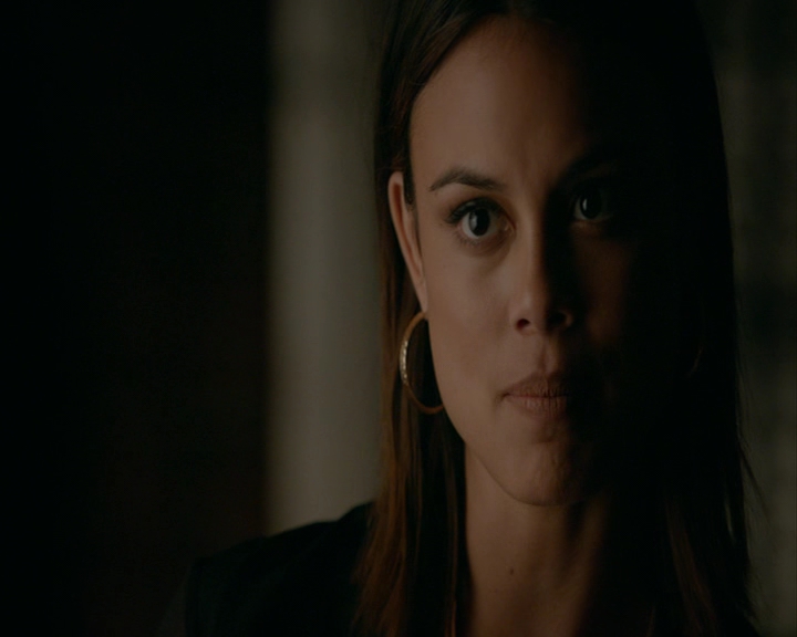 VampireDiaries-dot-nl_VampireDiaries-8x06DetouredOnSomeRandomBackwoodsPathToHell2119.jpg