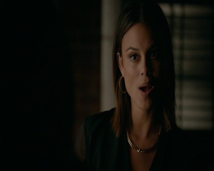 VampireDiaries-dot-nl_VampireDiaries-8x06DetouredOnSomeRandomBackwoodsPathToHell2128.jpg