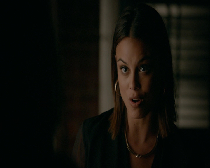 VampireDiaries-dot-nl_VampireDiaries-8x06DetouredOnSomeRandomBackwoodsPathToHell2133.jpg