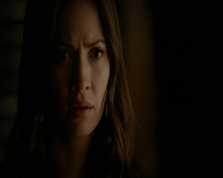 VampireDiaries-dot-nl_VampireDiaries-8x06DetouredOnSomeRandomBackwoodsPathToHell2134.jpg