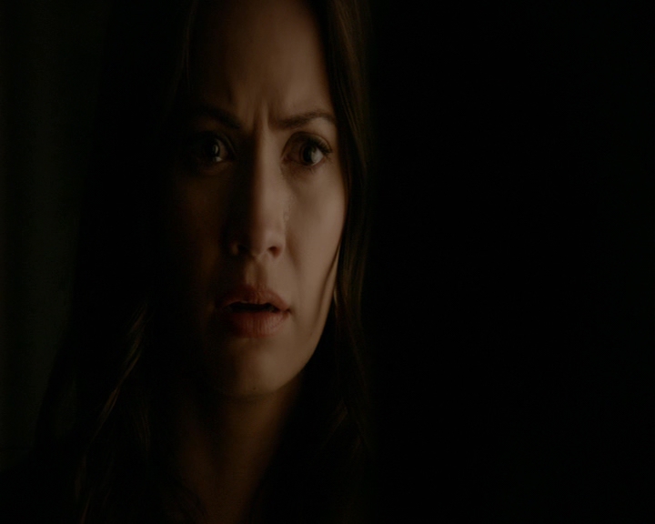 VampireDiaries-dot-nl_VampireDiaries-8x06DetouredOnSomeRandomBackwoodsPathToHell2149.jpg