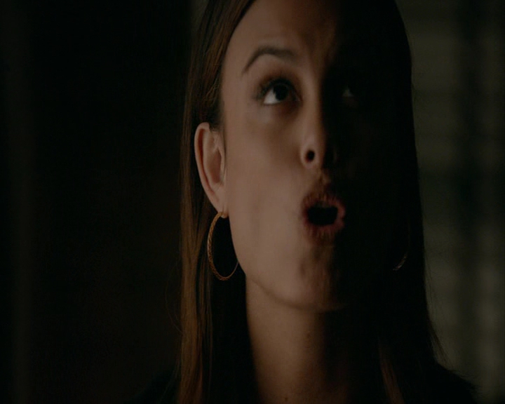 VampireDiaries-dot-nl_VampireDiaries-8x06DetouredOnSomeRandomBackwoodsPathToHell2150.jpg