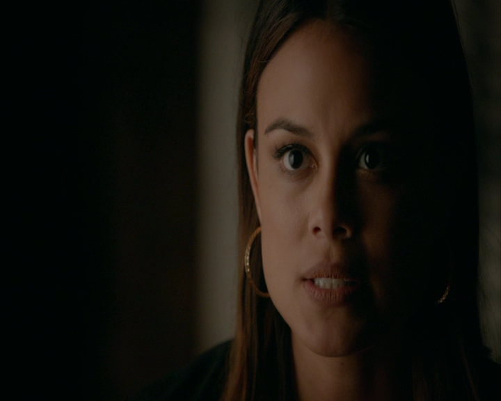 VampireDiaries-dot-nl_VampireDiaries-8x06DetouredOnSomeRandomBackwoodsPathToHell2154.jpg