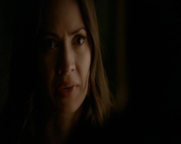 VampireDiaries-dot-nl_VampireDiaries-8x06DetouredOnSomeRandomBackwoodsPathToHell2160.jpg