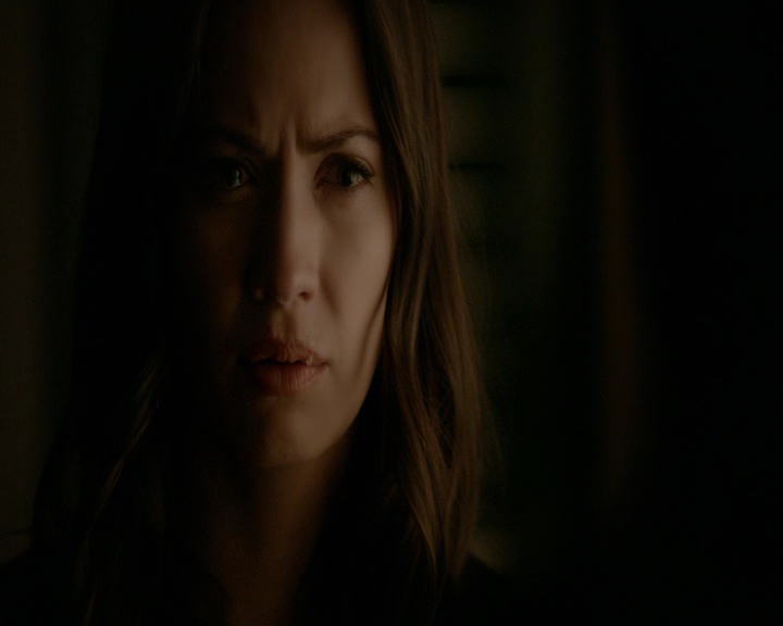 VampireDiaries-dot-nl_VampireDiaries-8x06DetouredOnSomeRandomBackwoodsPathToHell2171.jpg