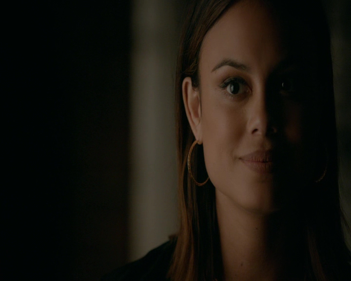 VampireDiaries-dot-nl_VampireDiaries-8x06DetouredOnSomeRandomBackwoodsPathToHell2178.jpg