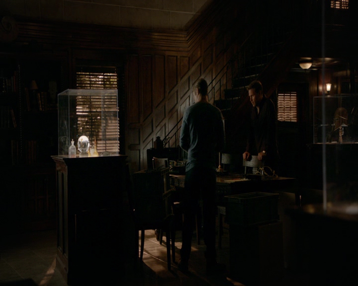 VampireDiaries-dot-nl_VampireDiaries-8x06DetouredOnSomeRandomBackwoodsPathToHell2192.jpg