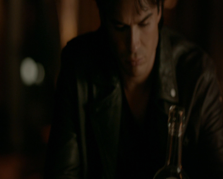 VampireDiaries-dot-nl_VampireDiaries-8x06DetouredOnSomeRandomBackwoodsPathToHell2245.jpg