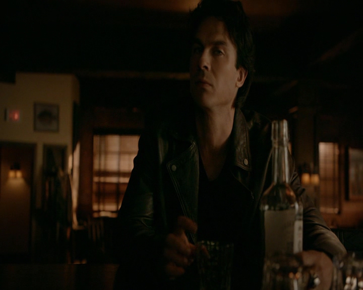 VampireDiaries-dot-nl_VampireDiaries-8x06DetouredOnSomeRandomBackwoodsPathToHell2249.jpg