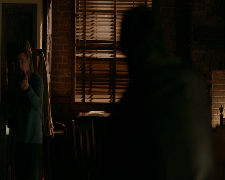 VampireDiaries-dot-nl_VampireDiaries-8x06DetouredOnSomeRandomBackwoodsPathToHell2265.jpg