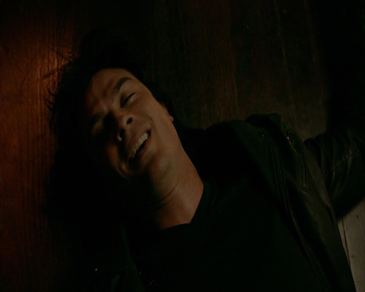 VampireDiaries-dot-nl_VampireDiaries-8x06DetouredOnSomeRandomBackwoodsPathToHell2302.jpg