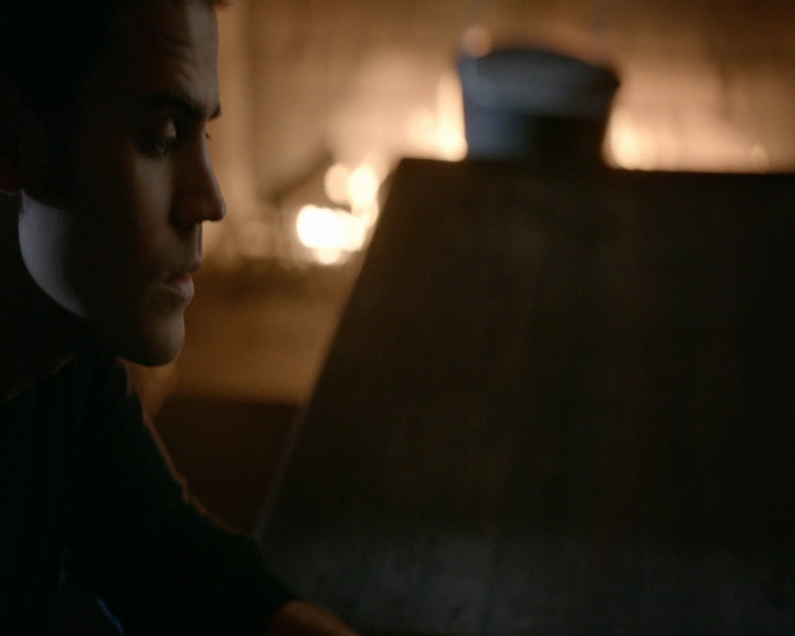 VampireDiaries-dot-nl_VVampireDiaries-dot-nl_VampireDiaries-8x07TheNextTimeIHurtSomebodyItCouldBeYou0081.jpg