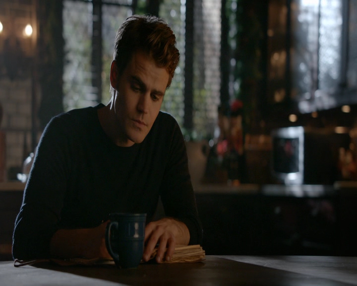 VampireDiaries-dot-nl_VVampireDiaries-dot-nl_VampireDiaries-8x07TheNextTimeIHurtSomebodyItCouldBeYou0085.jpg