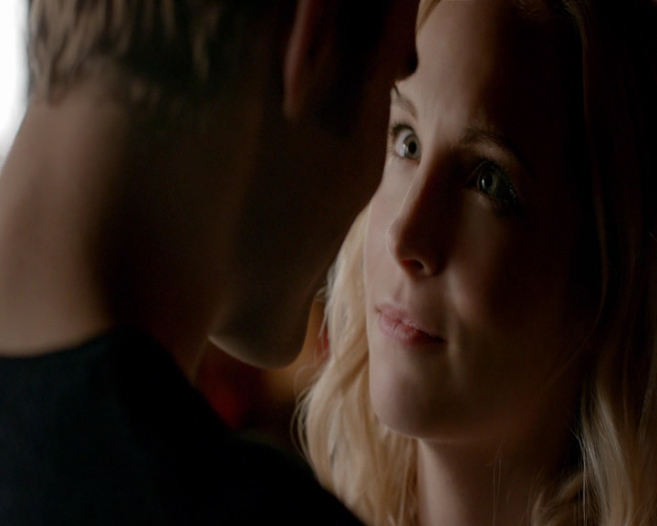 VampireDiaries-dot-nl_VVampireDiaries-dot-nl_VampireDiaries-8x07TheNextTimeIHurtSomebodyItCouldBeYou0159.jpg