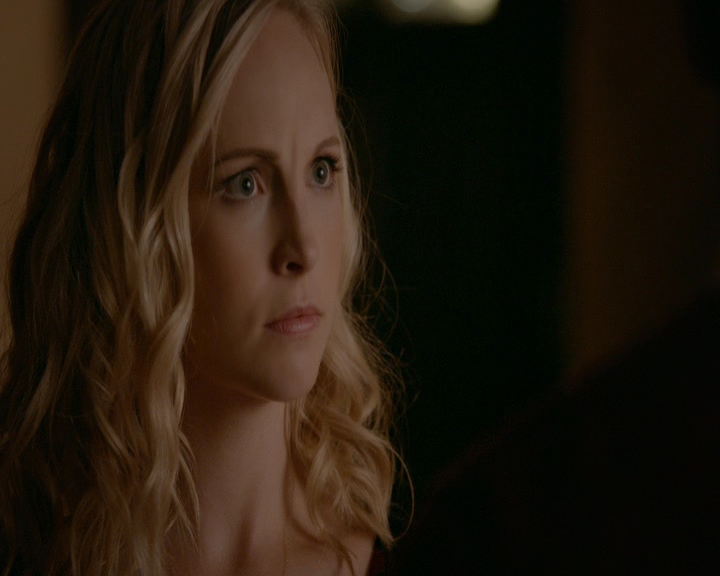 VampireDiaries-dot-nl_VVampireDiaries-dot-nl_VampireDiaries-8x07TheNextTimeIHurtSomebodyItCouldBeYou0207.jpg