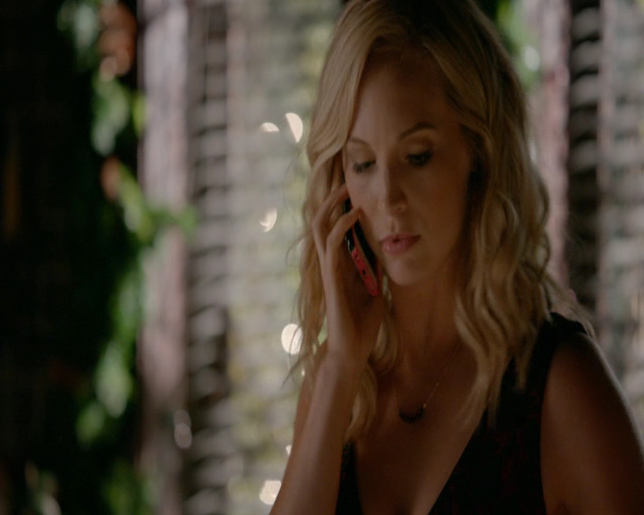 VampireDiaries-dot-nl_VVampireDiaries-dot-nl_VampireDiaries-8x07TheNextTimeIHurtSomebodyItCouldBeYou0292.jpg