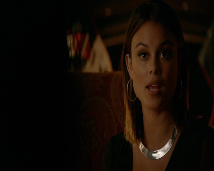 VampireDiaries-dot-nl_VVampireDiaries-dot-nl_VampireDiaries-8x07TheNextTimeIHurtSomebodyItCouldBeYou0354.jpg