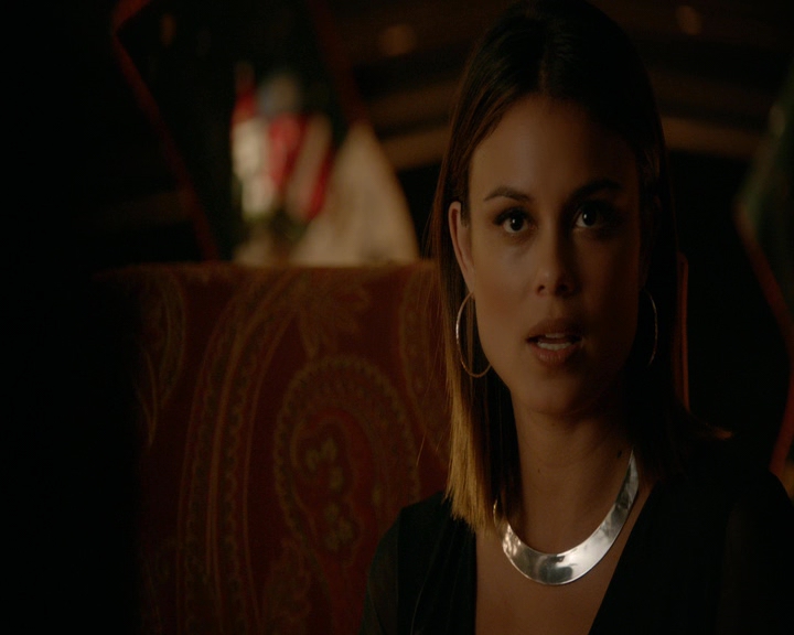 VampireDiaries-dot-nl_VVampireDiaries-dot-nl_VampireDiaries-8x07TheNextTimeIHurtSomebodyItCouldBeYou0360.jpg