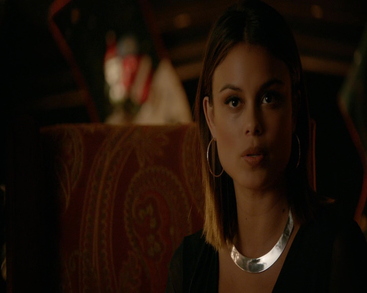 VampireDiaries-dot-nl_VVampireDiaries-dot-nl_VampireDiaries-8x07TheNextTimeIHurtSomebodyItCouldBeYou0361.jpg