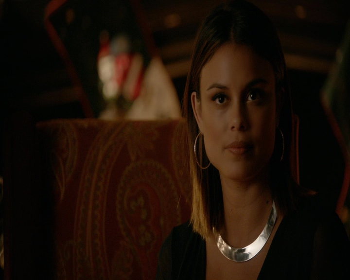 VampireDiaries-dot-nl_VVampireDiaries-dot-nl_VampireDiaries-8x07TheNextTimeIHurtSomebodyItCouldBeYou0362.jpg