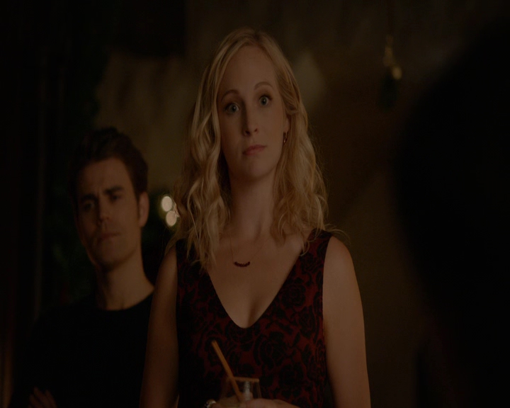 VampireDiaries-dot-nl_VVampireDiaries-dot-nl_VampireDiaries-8x07TheNextTimeIHurtSomebodyItCouldBeYou0369.jpg