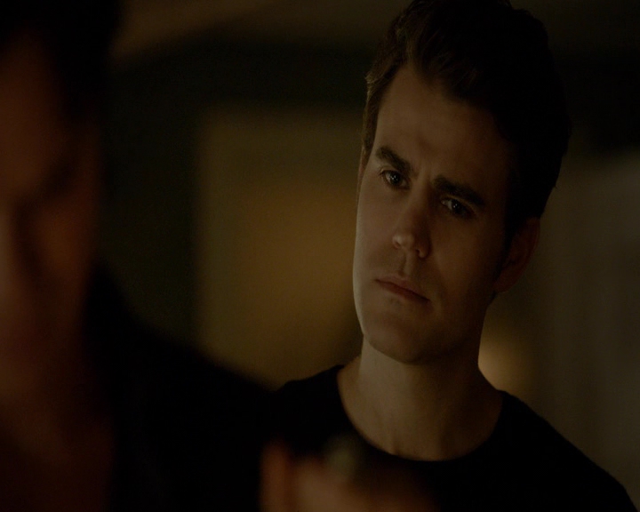 VampireDiaries-dot-nl_VVampireDiaries-dot-nl_VampireDiaries-8x07TheNextTimeIHurtSomebodyItCouldBeYou0407.jpg