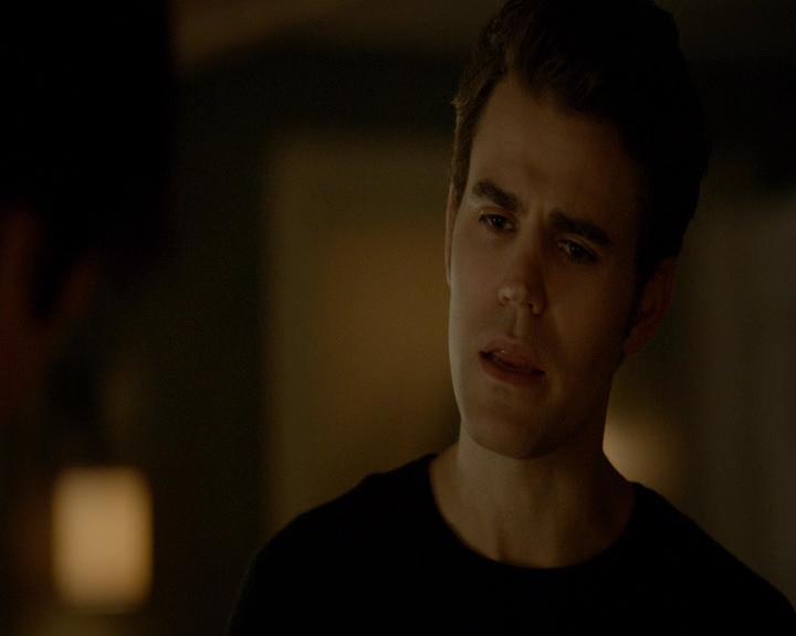 VampireDiaries-dot-nl_VVampireDiaries-dot-nl_VampireDiaries-8x07TheNextTimeIHurtSomebodyItCouldBeYou0408.jpg