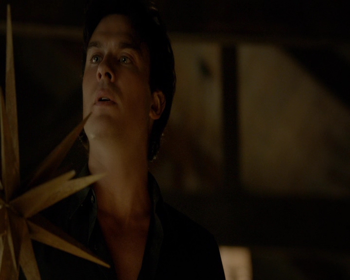 VampireDiaries-dot-nl_VVampireDiaries-dot-nl_VampireDiaries-8x07TheNextTimeIHurtSomebodyItCouldBeYou0418.jpg