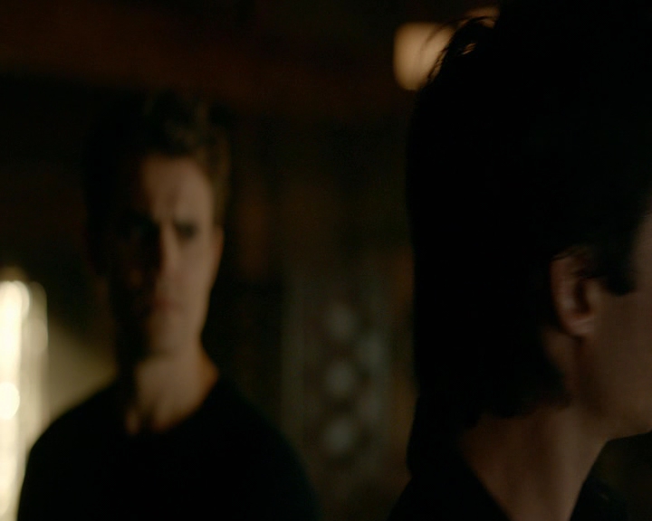 VampireDiaries-dot-nl_VVampireDiaries-dot-nl_VampireDiaries-8x07TheNextTimeIHurtSomebodyItCouldBeYou0436.jpg