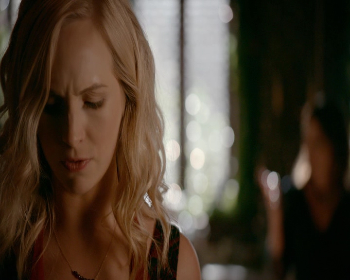 VampireDiaries-dot-nl_VVampireDiaries-dot-nl_VampireDiaries-8x07TheNextTimeIHurtSomebodyItCouldBeYou0611.jpg