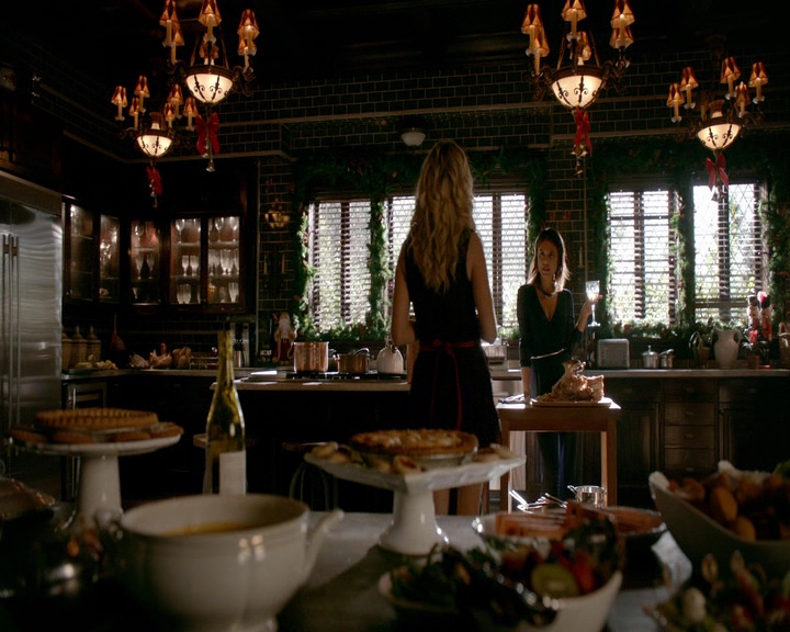 VampireDiaries-dot-nl_VVampireDiaries-dot-nl_VampireDiaries-8x07TheNextTimeIHurtSomebodyItCouldBeYou0618.jpg