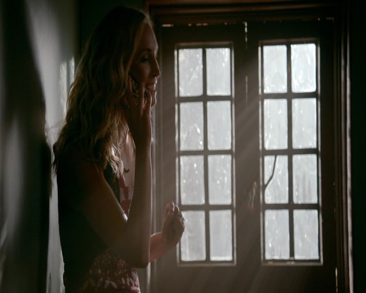 VampireDiaries-dot-nl_VVampireDiaries-dot-nl_VampireDiaries-8x07TheNextTimeIHurtSomebodyItCouldBeYou0646.jpg